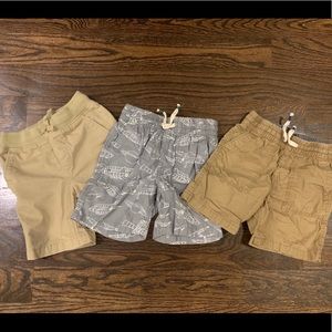 Group of 3 Baby GAP boys shorts- size 4 yrs